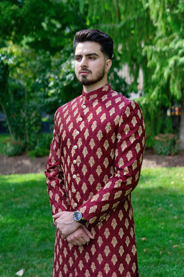 auburn-maroon-with-golden-bunches-sherwani-for-men-1